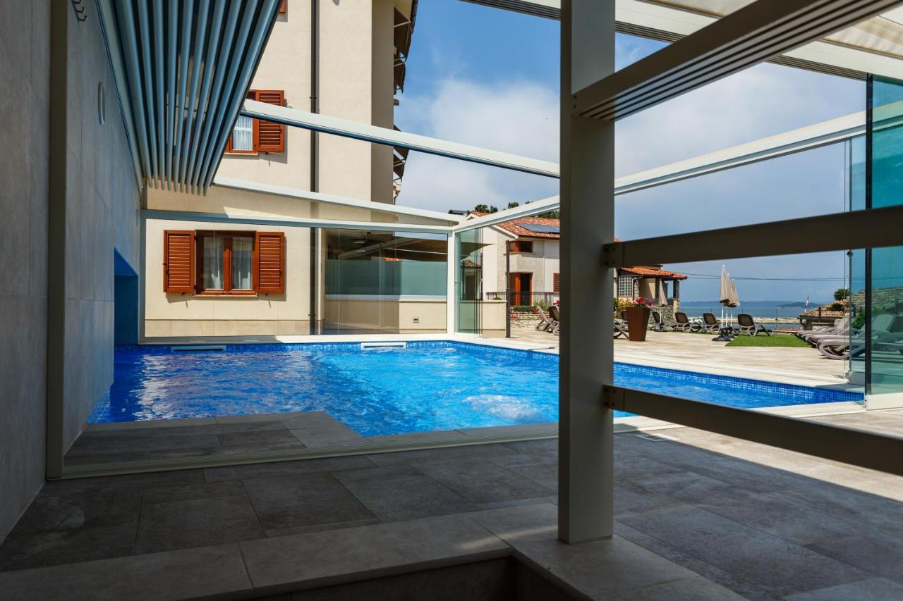 Apartmani Sidro Malinska Kültér fotó