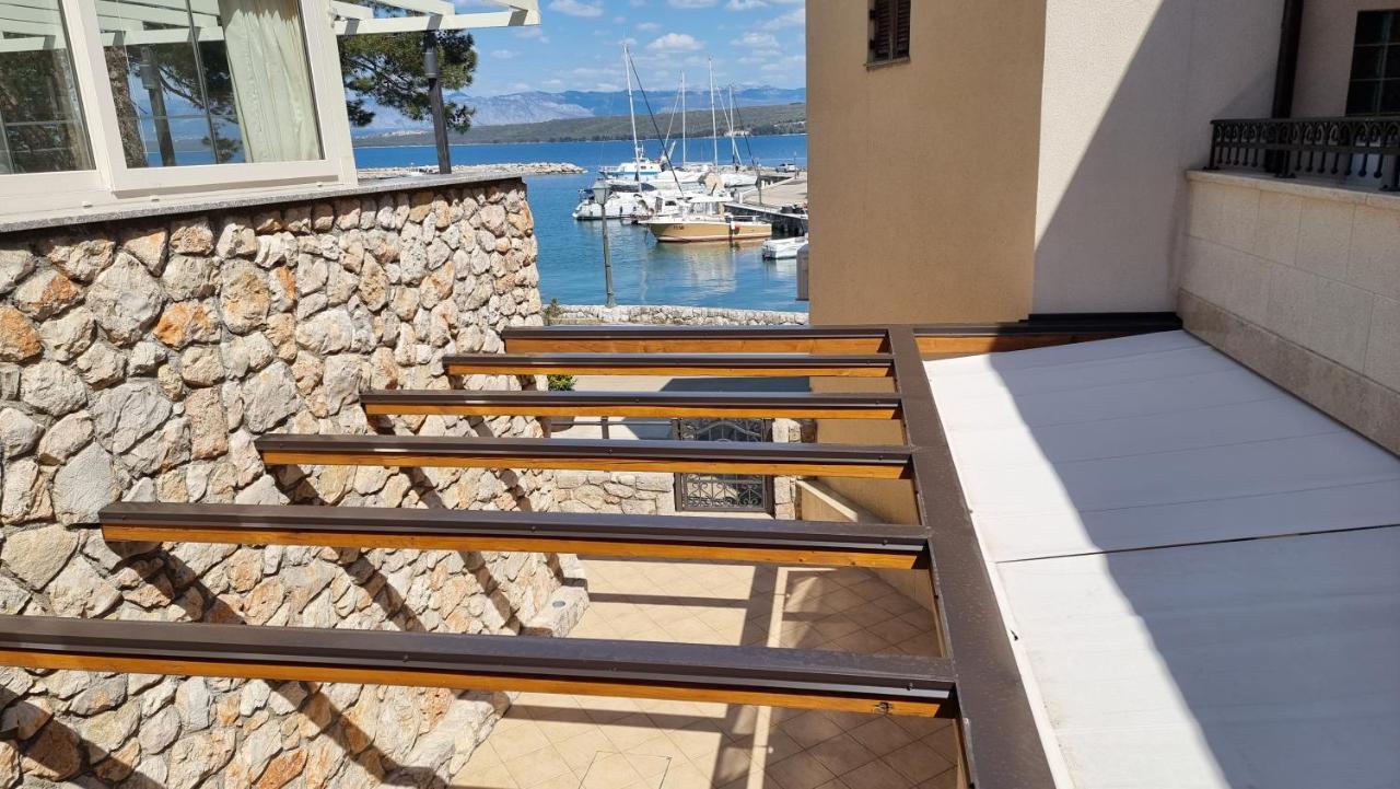 Apartmani Sidro Malinska Kültér fotó